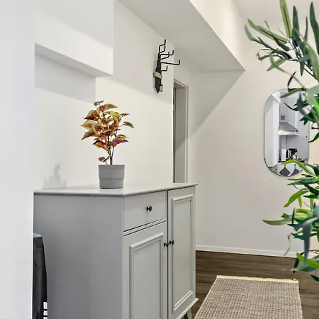 Luxomes - New Central Design Studio - Kitchen - Parking Ingolstadt Exterior photo