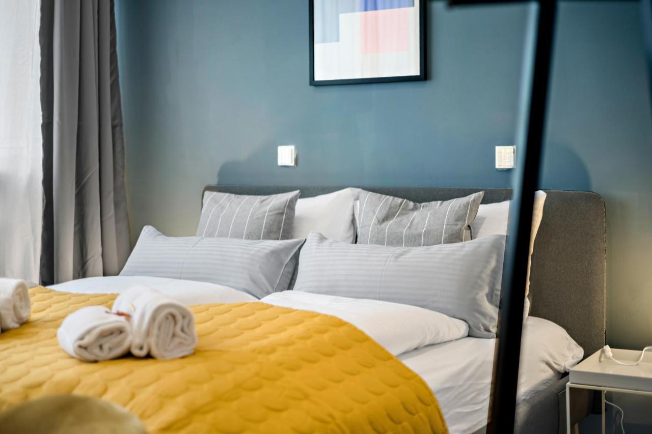 Apartment Luxomes - New Design - Kitchen - Parking Ingolstadt